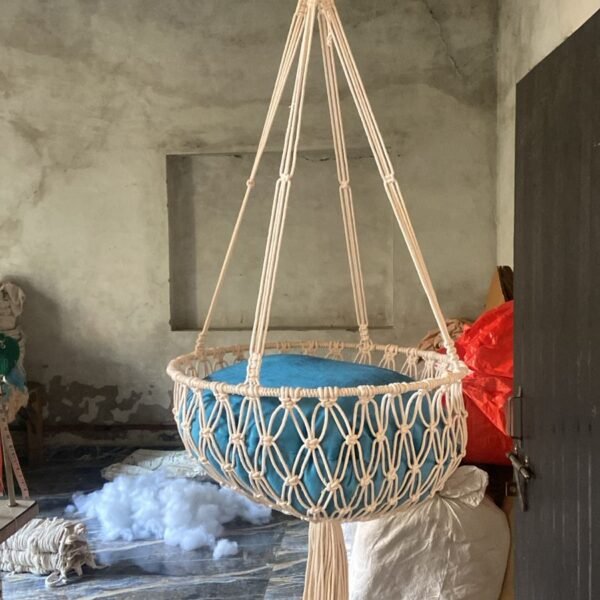 Macramé Cat Swing – With Cute Little Cushions for Extra Cuddles